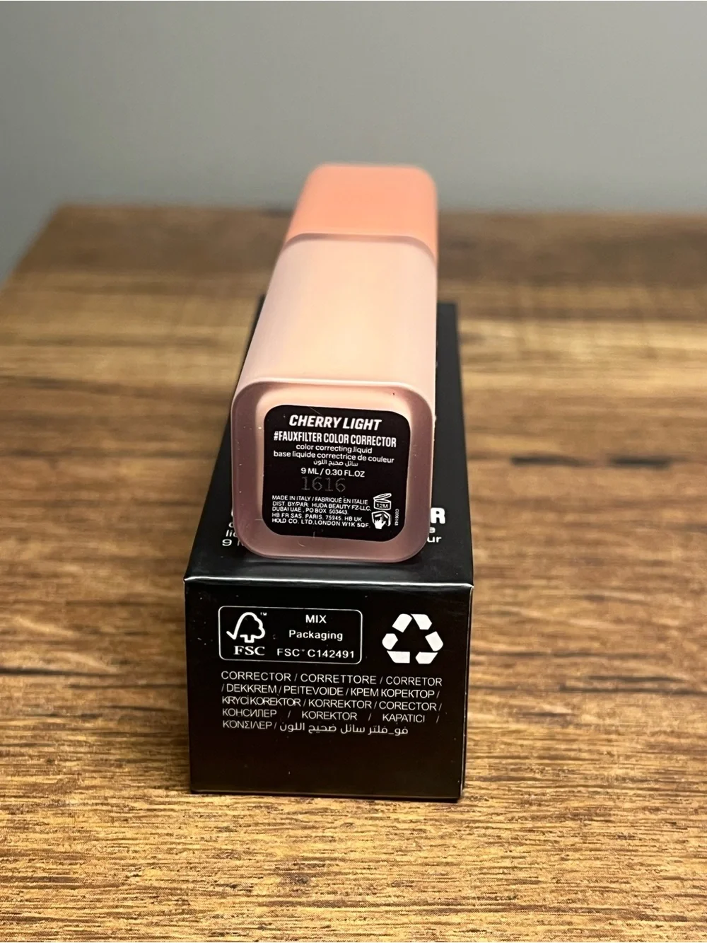 HUDA BEAUTY FauxFilter Color Corrector — Cherry Light